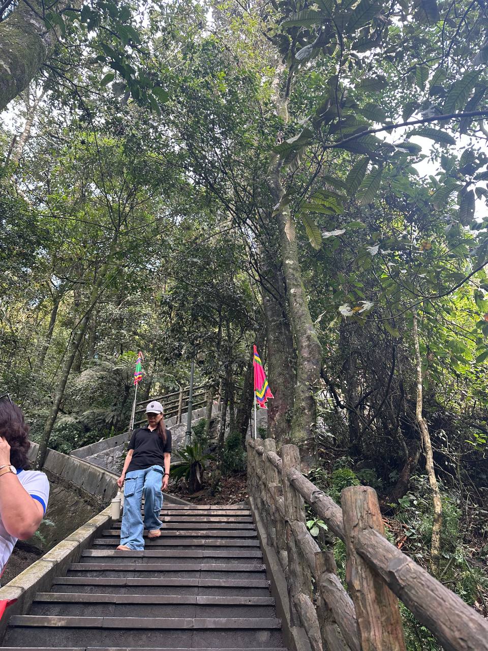 前往Thoung Temple 的樓梯